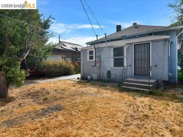 2487 E Sonora St Stockton, CA 95205