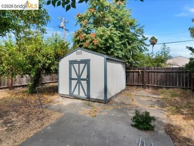 2487 E Sonora St Stockton, CA 95205