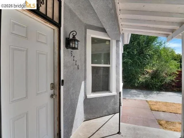 2487 E Sonora St Stockton, CA 95205