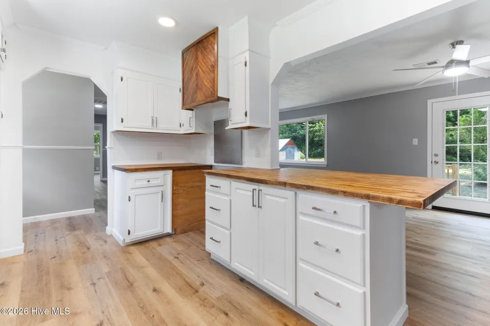 108 Mcnatt Street Maxton, NC 28364