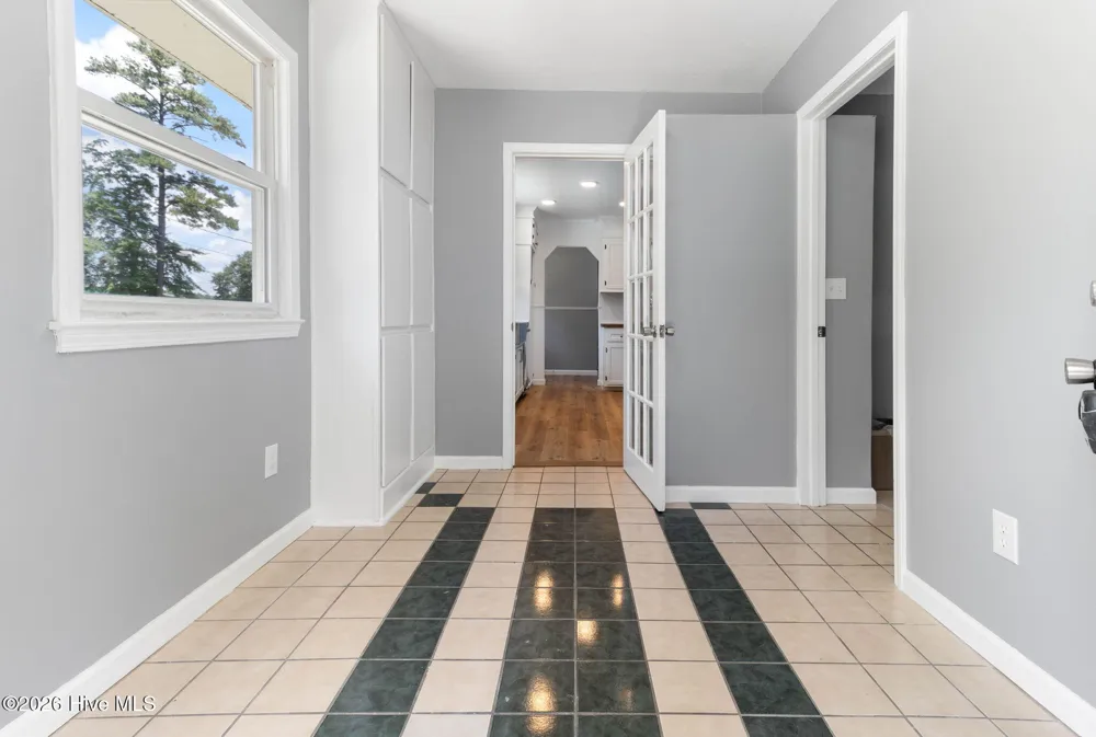 108 Mcnatt Street Maxton, NC 28364