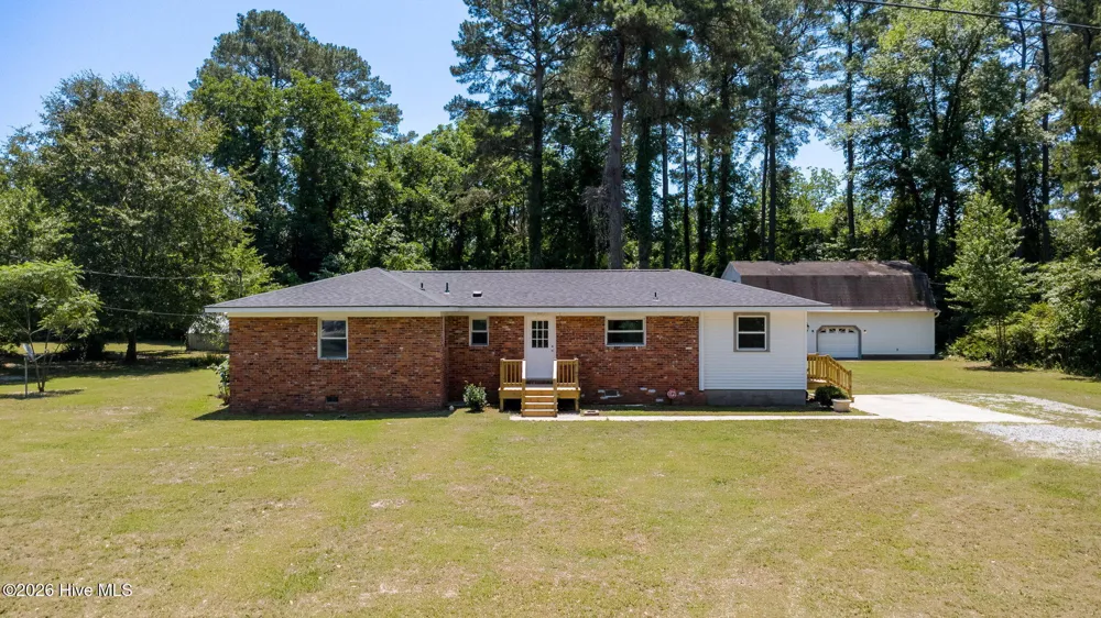 108 Mcnatt Street Maxton, NC 28364