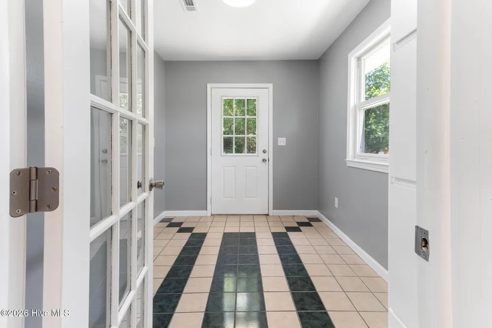 108 Mcnatt Street Maxton, NC 28364