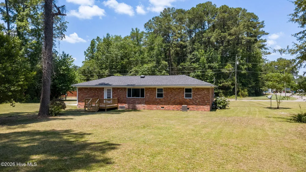 108 Mcnatt Street Maxton, NC 28364