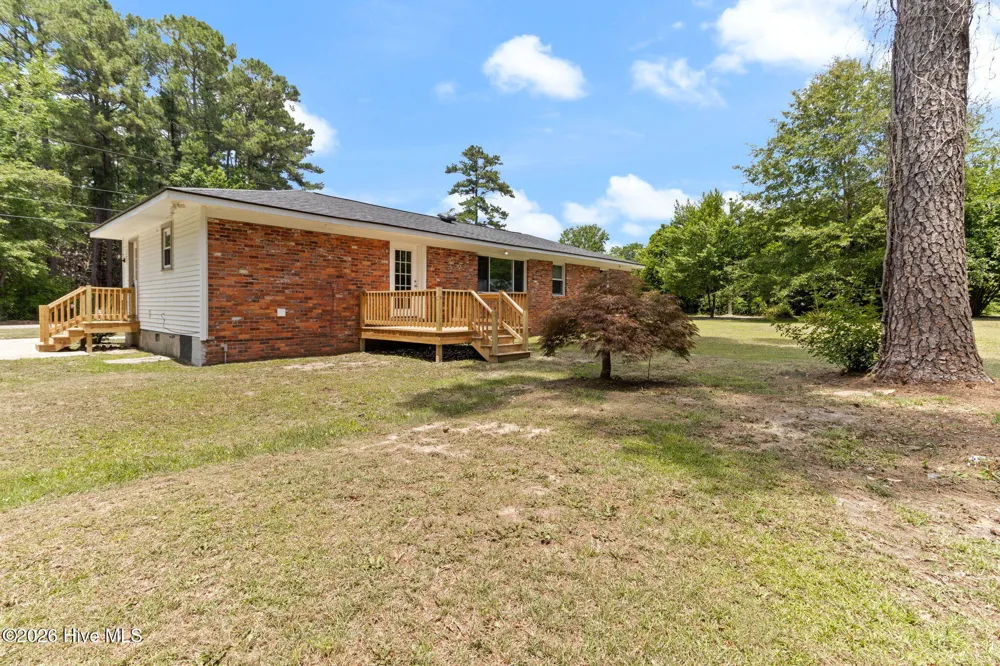 108 Mcnatt Street Maxton, NC 28364
