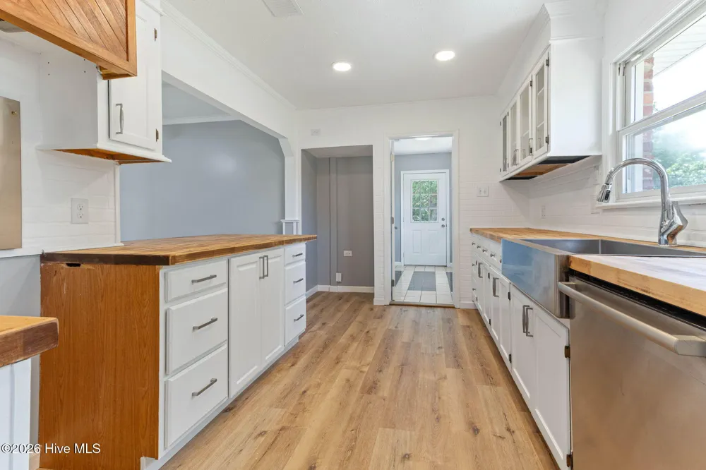 108 Mcnatt Street Maxton, NC 28364
