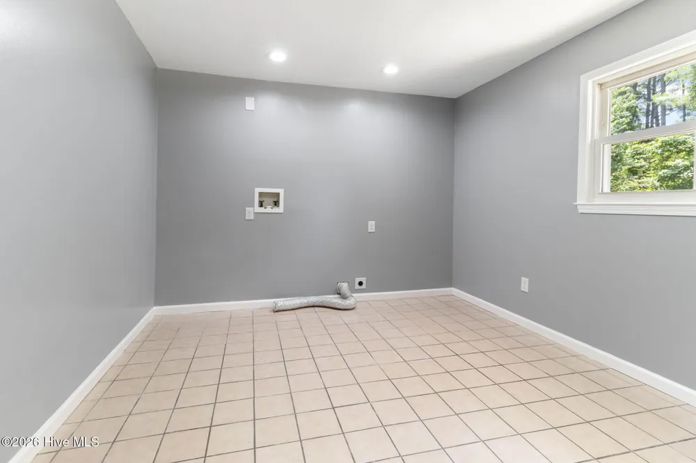 108 Mcnatt Street Maxton, NC 28364
