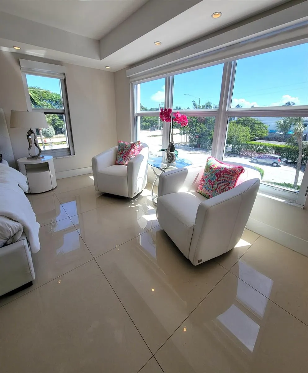 3000 E SUNRISE BOULEVARD #2B Fort Lauderdale, FL 33304