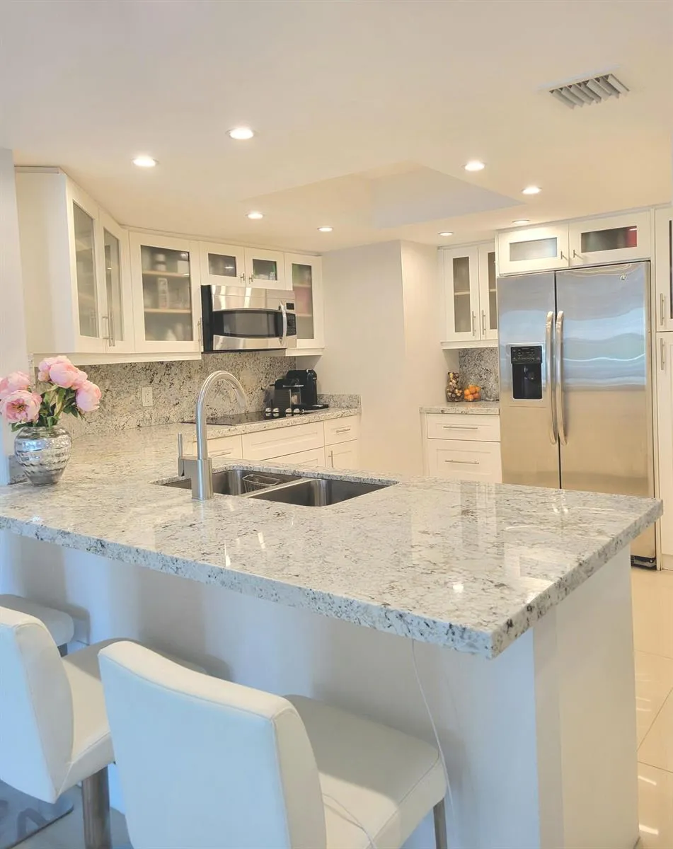 3000 E SUNRISE BOULEVARD #2B Fort Lauderdale, FL 33304