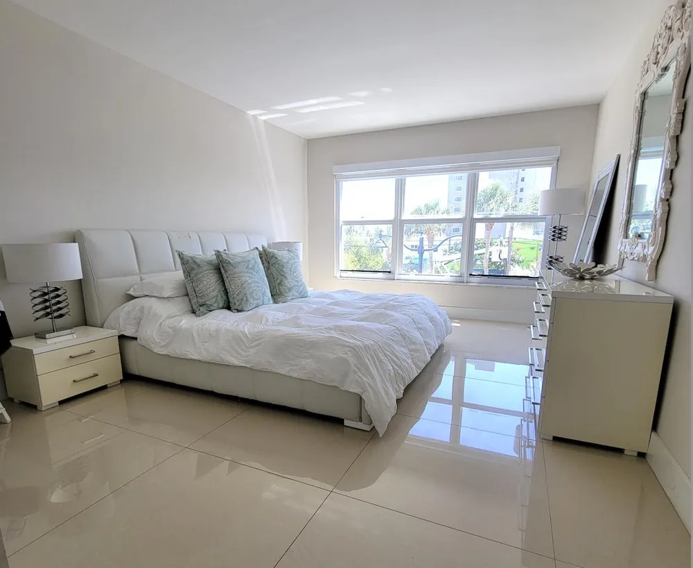3000 E SUNRISE BOULEVARD #2B Fort Lauderdale, FL 33304