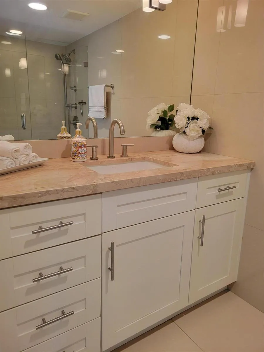 3000 E SUNRISE BOULEVARD #2B Fort Lauderdale, FL 33304