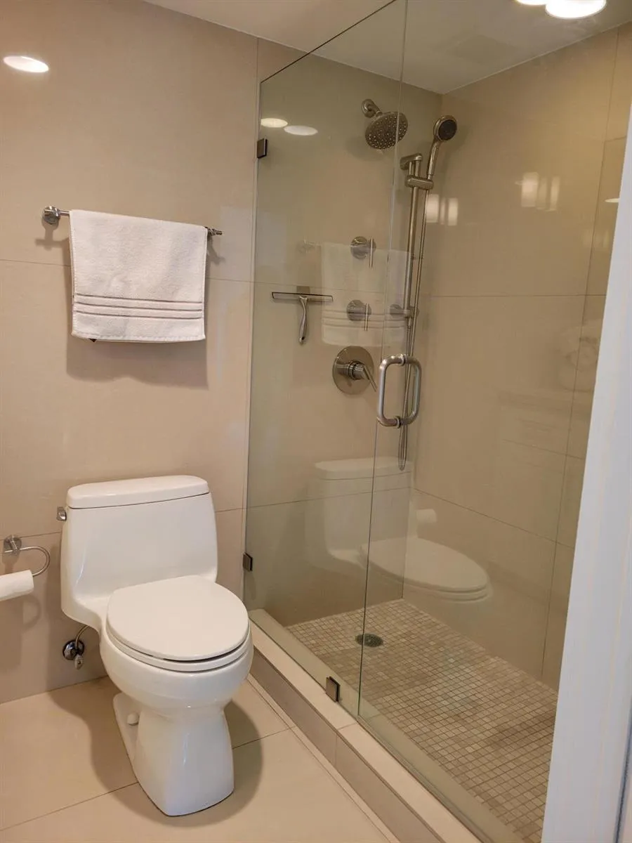 3000 E SUNRISE BOULEVARD #2B Fort Lauderdale, FL 33304