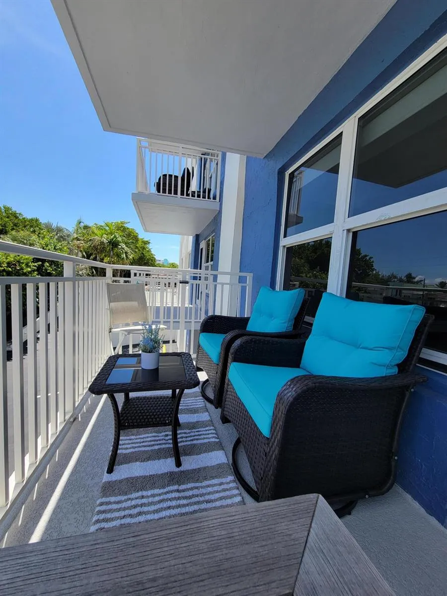 3000 E SUNRISE BOULEVARD #2B Fort Lauderdale, FL 33304