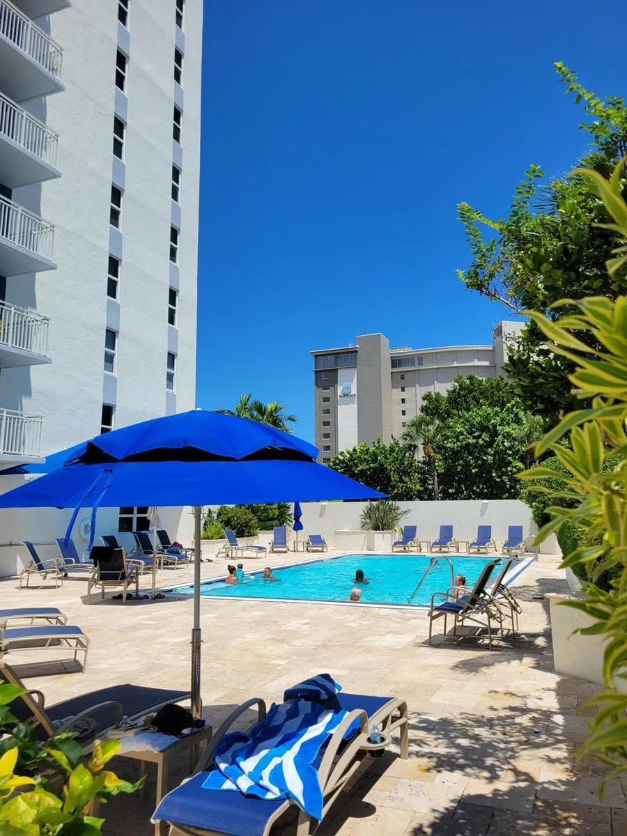 3000 E SUNRISE BOULEVARD #2B Fort Lauderdale, FL 33304