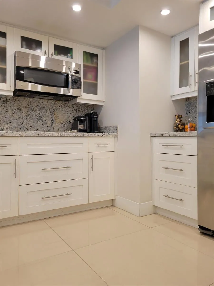 3000 E SUNRISE BOULEVARD #2B Fort Lauderdale, FL 33304