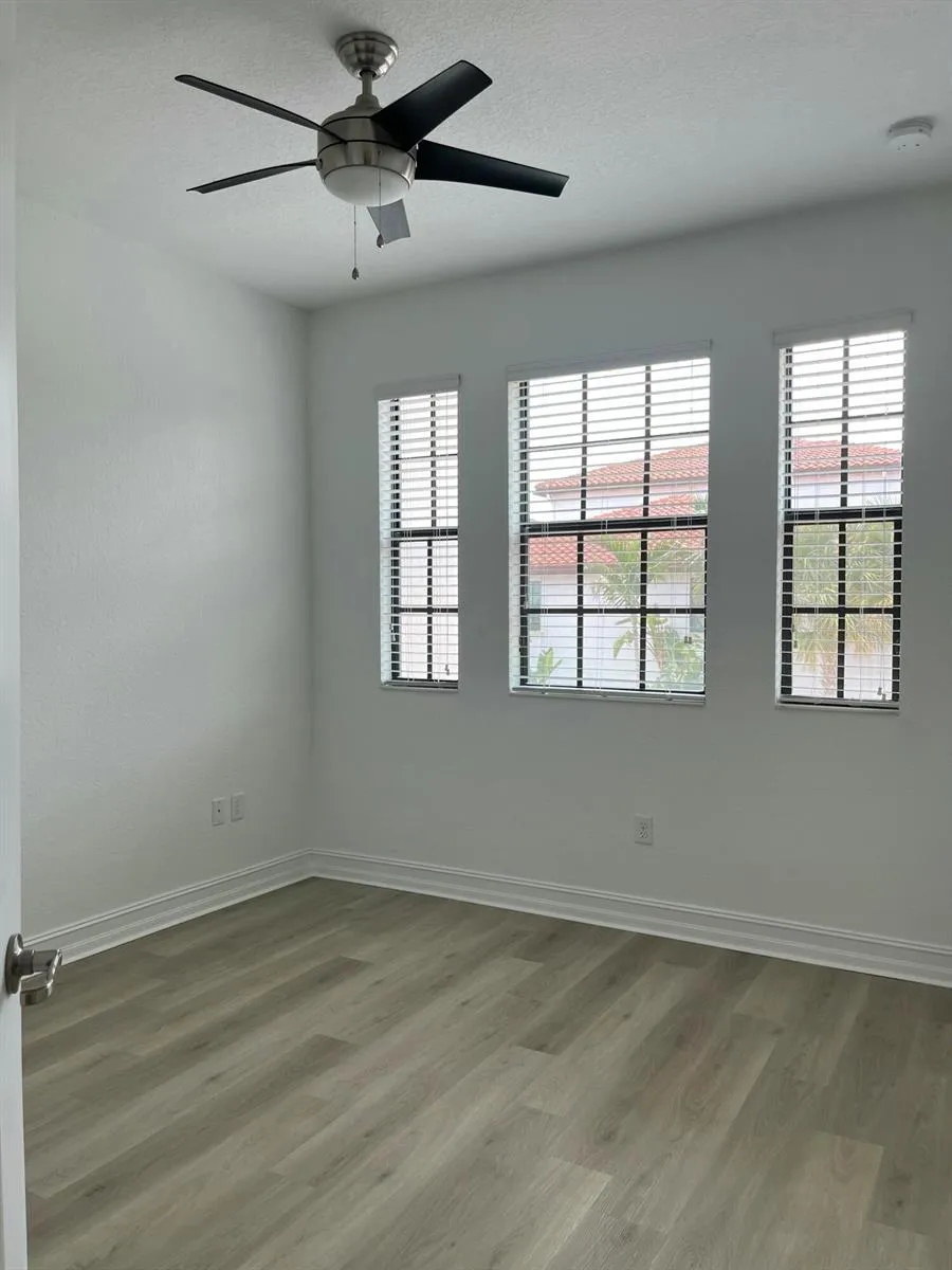 1393 SW 115th Avenue Pembroke Pines, FL 33025