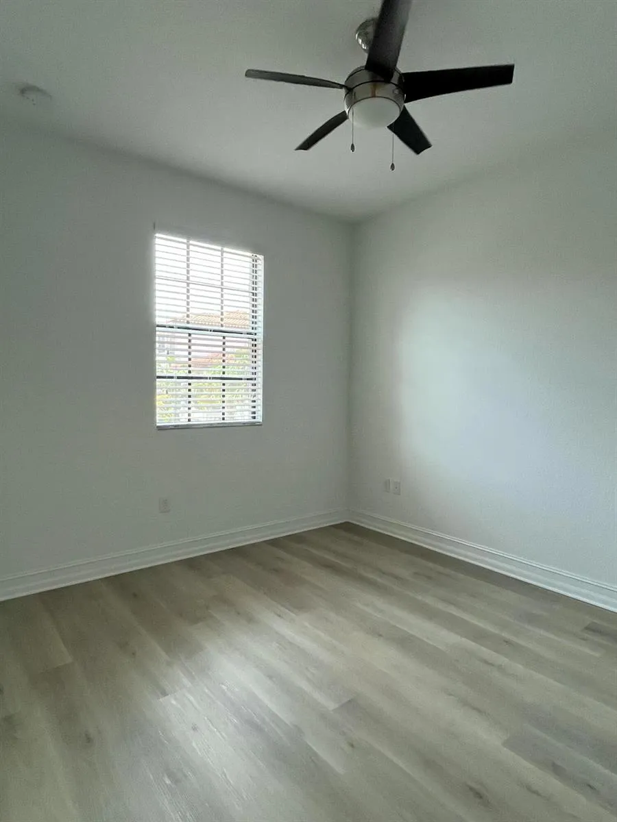 1393 SW 115th Avenue Pembroke Pines, FL 33025