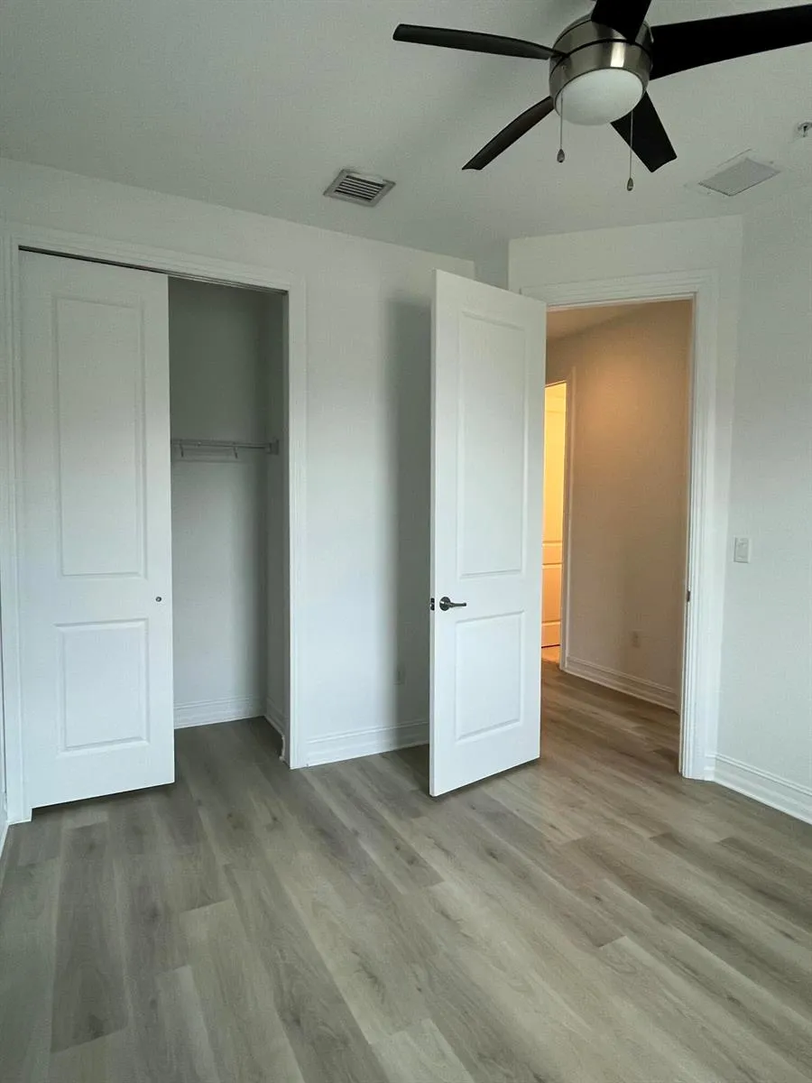 1393 SW 115th Avenue Pembroke Pines, FL 33025