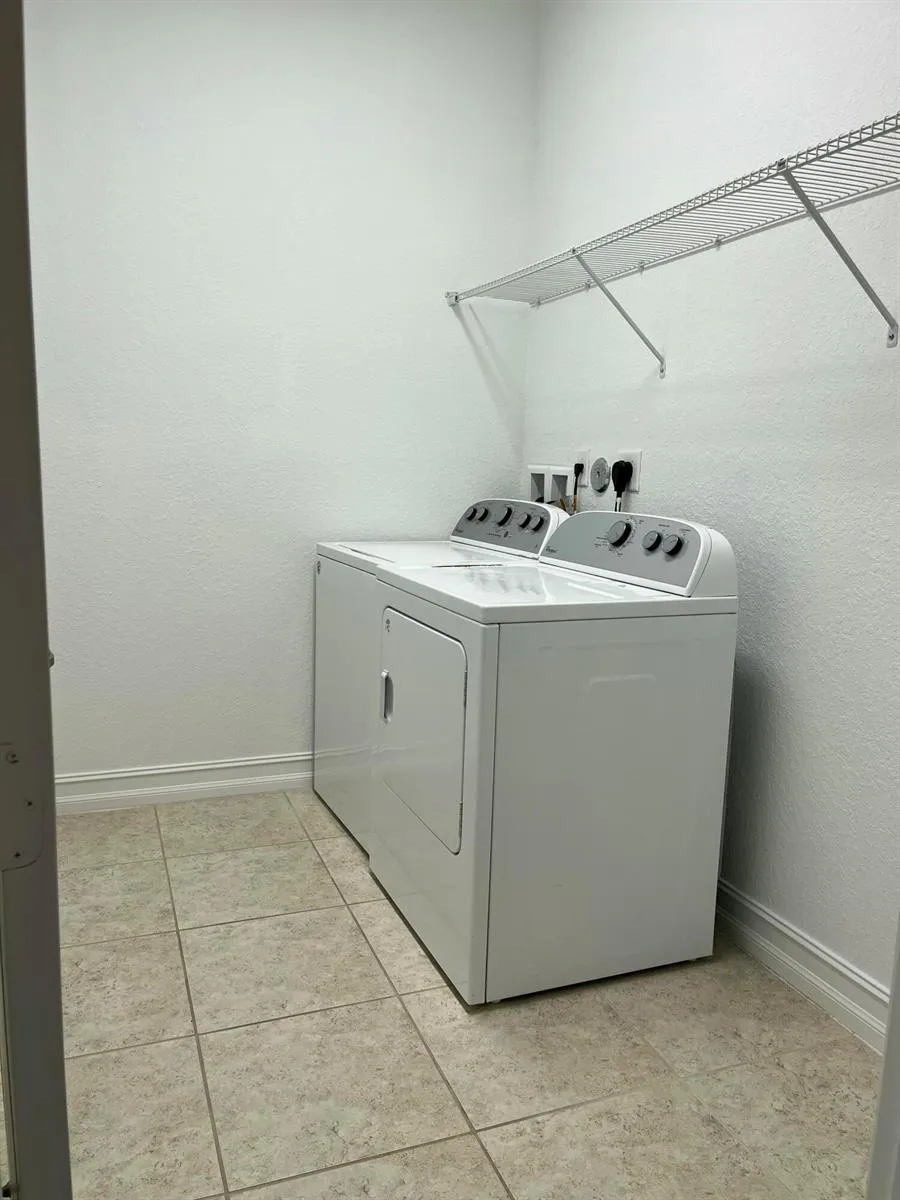 1393 SW 115th Avenue Pembroke Pines, FL 33025