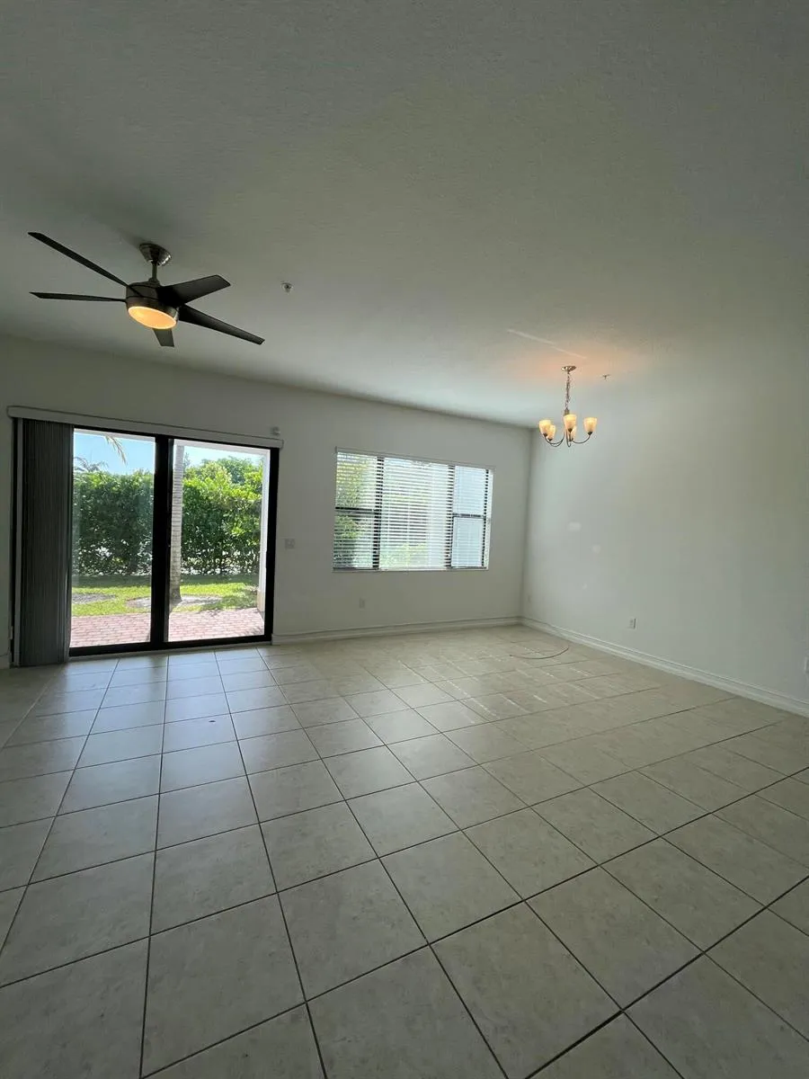 1393 SW 115th Avenue Pembroke Pines, FL 33025