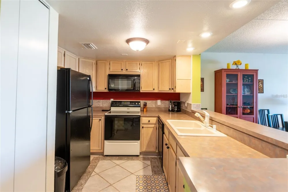 5020 BAYSHORE #403 Tampa, FL 33611