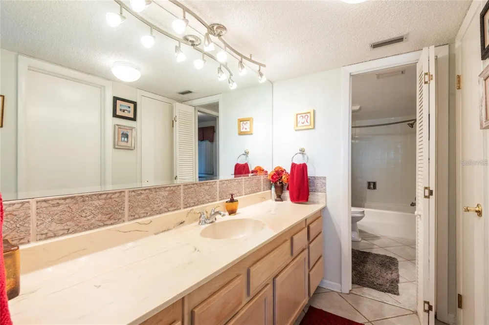 5020 BAYSHORE #403 Tampa, FL 33611
