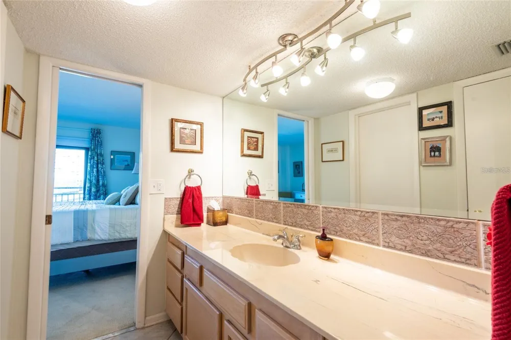 5020 BAYSHORE #403 Tampa, FL 33611