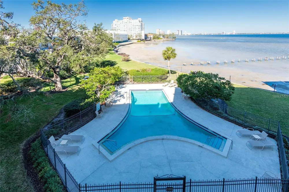 5020 BAYSHORE #403 Tampa, FL 33611