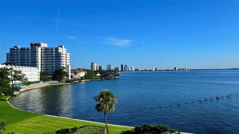 5020 BAYSHORE BOULEVARD #403 Tampa, FL 33611