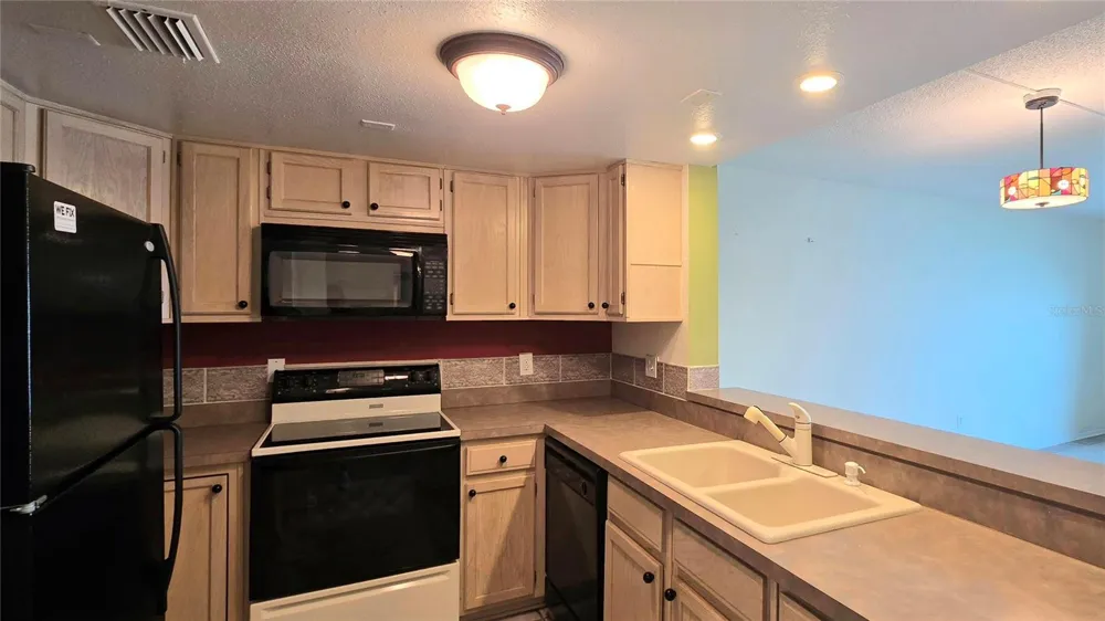5020 BAYSHORE BOULEVARD #403 Tampa, FL 33611