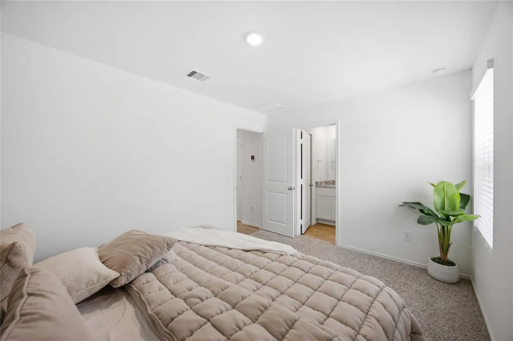 6021 Pineapple Street Houston, TX 77048