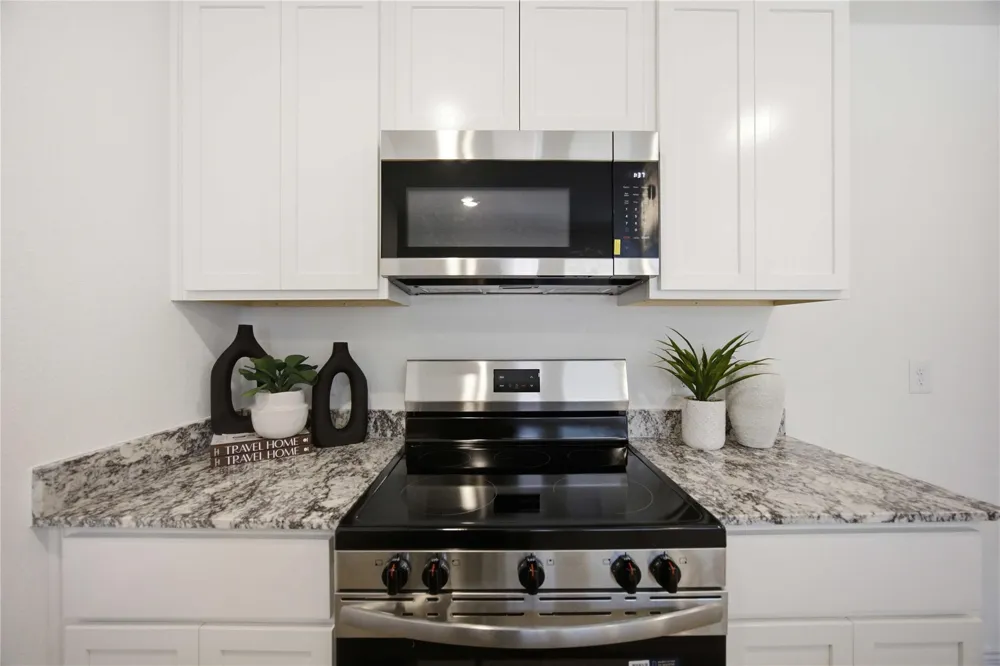 6021 Pineapple Street Houston, TX 77048