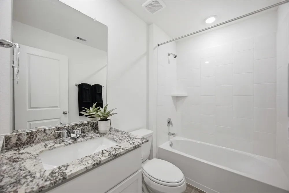6021 Pineapple Street Houston, TX 77048