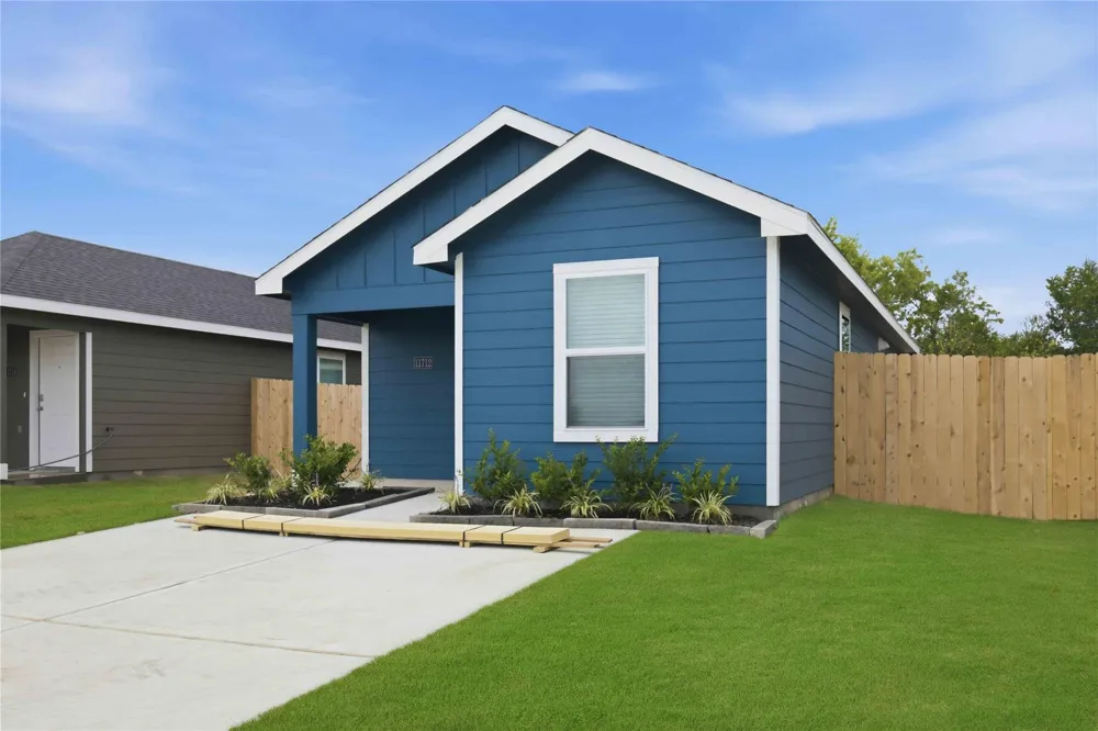 6021 Pineapple Street Houston, TX 77048