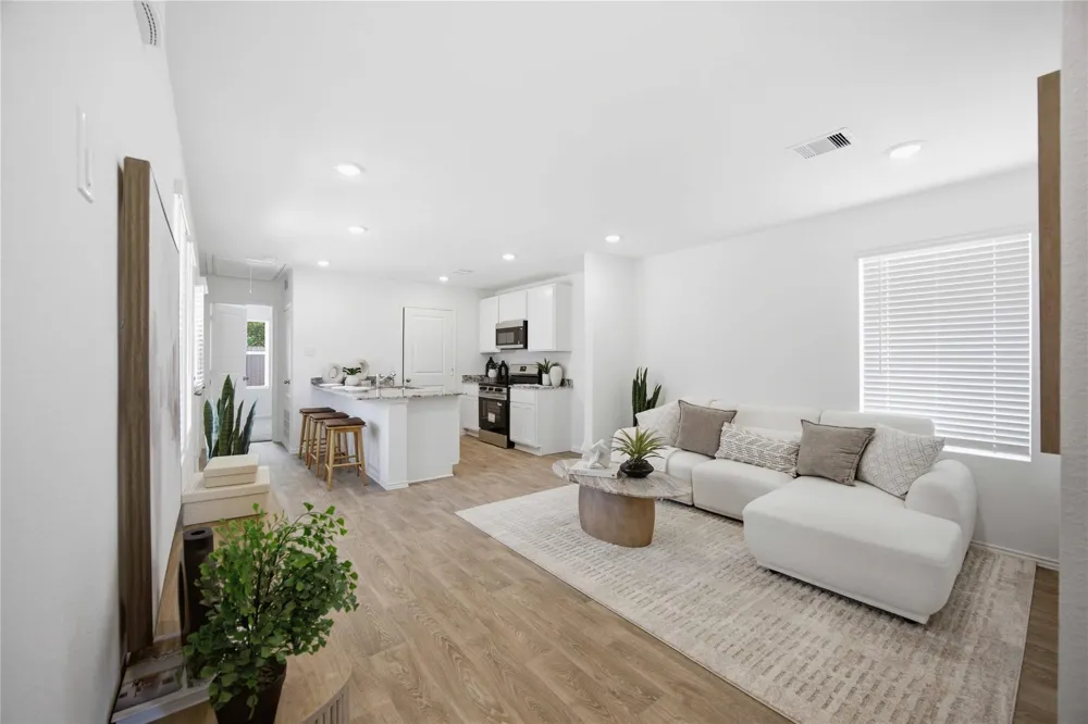 6021 Pineapple Street Houston, TX 77048
