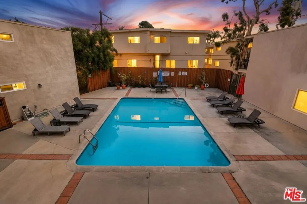 3640 Cardiff Avenue #206 Los Angeles, CA 90034