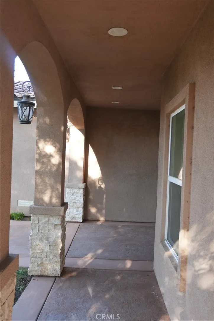 5954 Clifton Riverside, CA 92504
