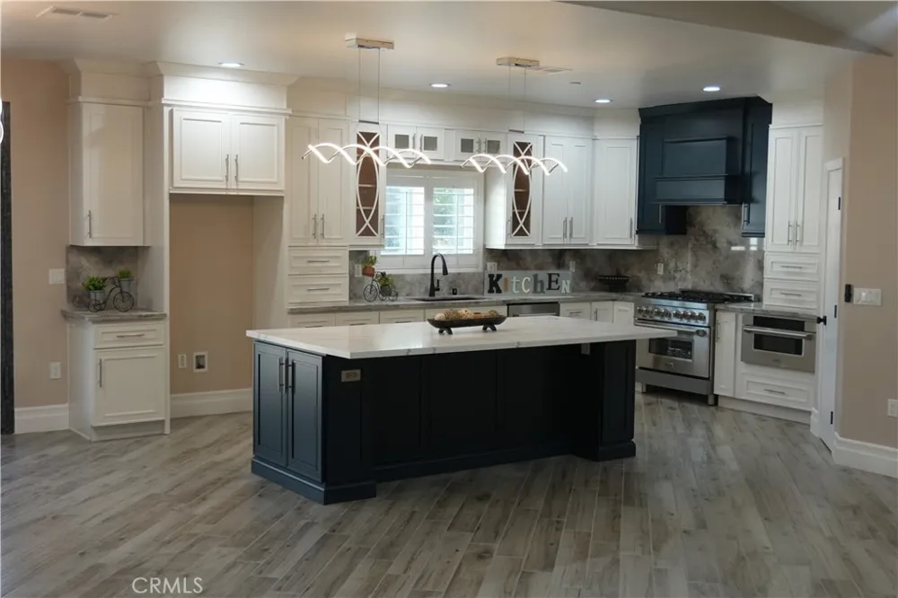 5954 Clifton Riverside, CA 92504