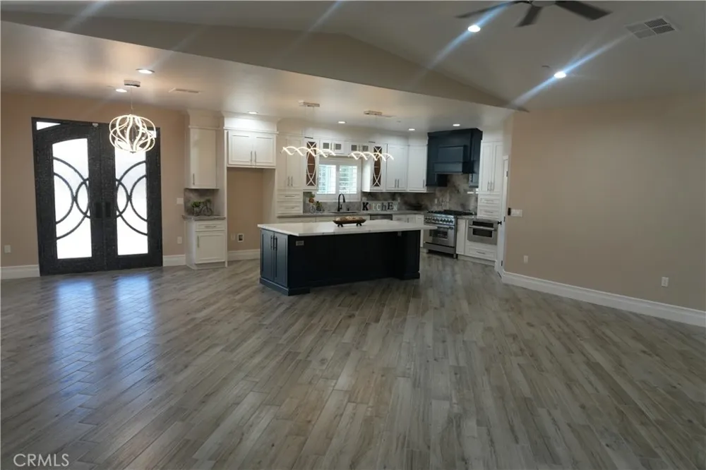 5954 Clifton Riverside, CA 92504