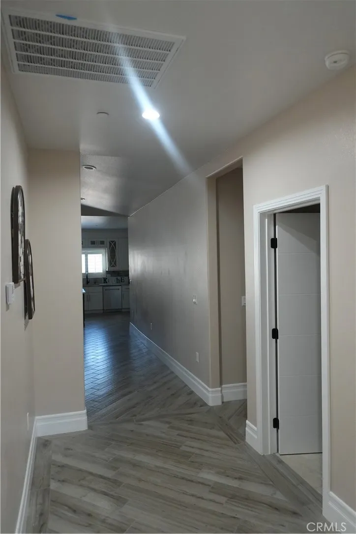 5954 Clifton Riverside, CA 92504