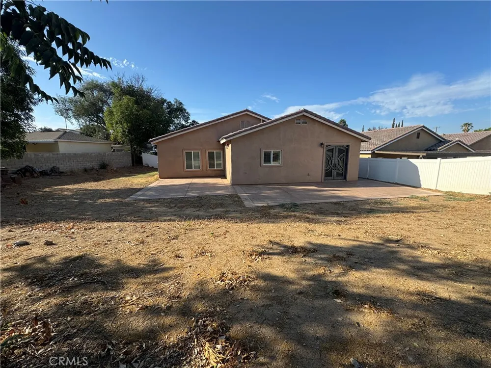 5954 Clifton Riverside, CA 92504