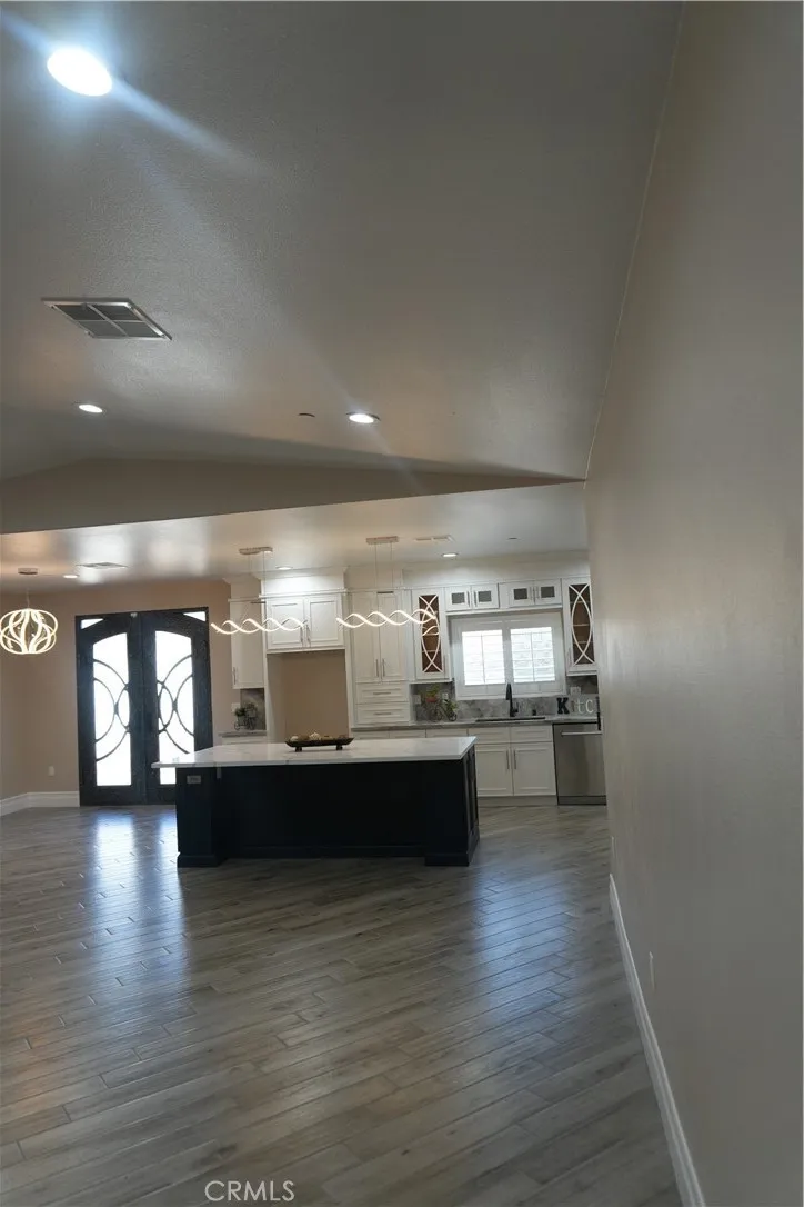 5954 Clifton Riverside, CA 92504
