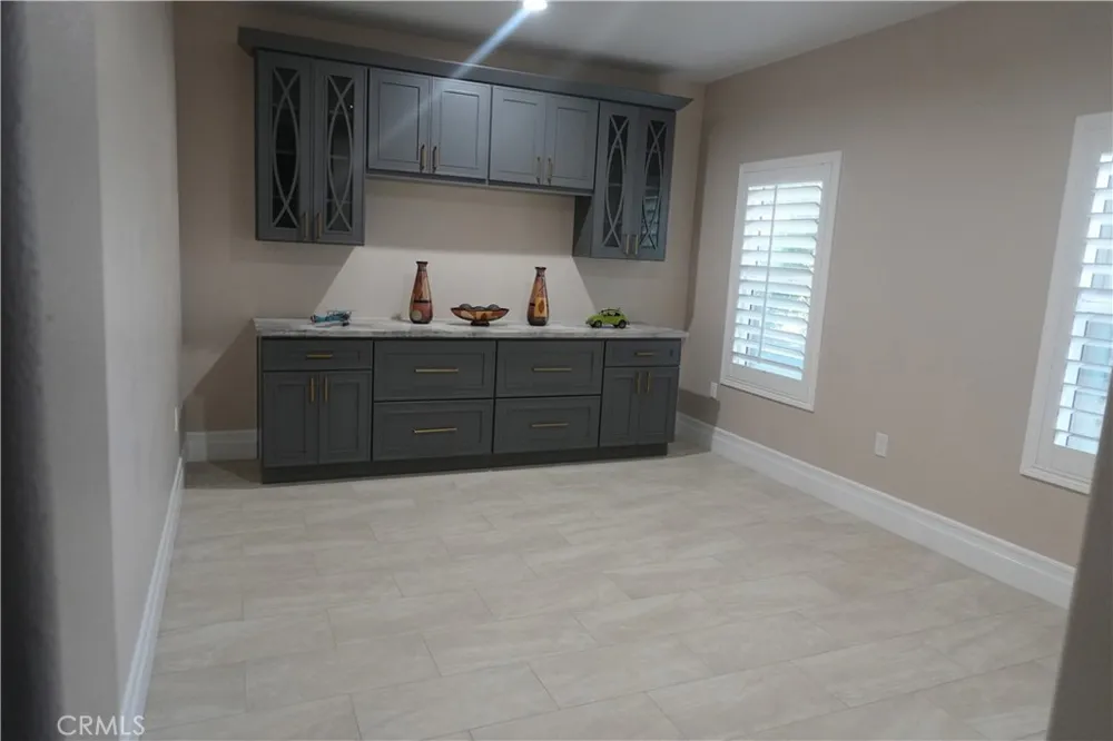 5954 Clifton Riverside, CA 92504