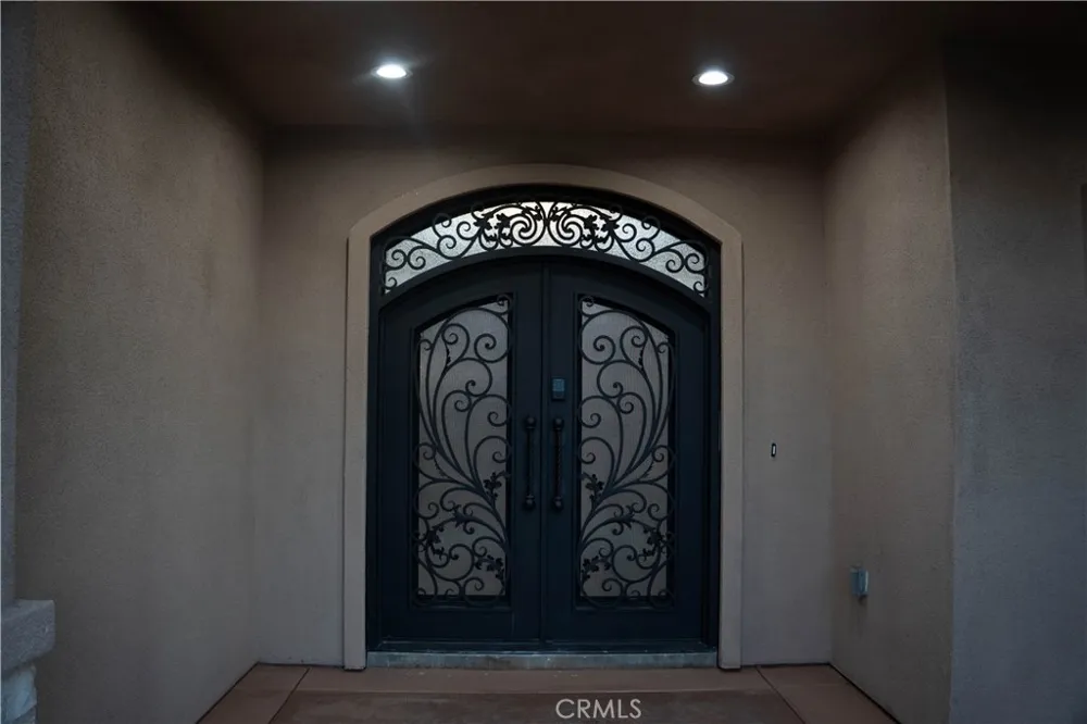 5954 Clifton Riverside, CA 92504