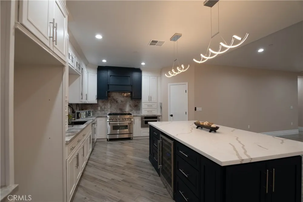 5954 Clifton Riverside, CA 92504