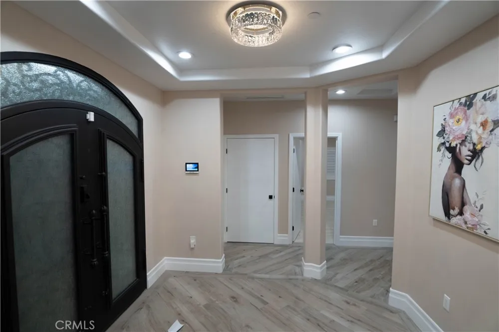 5954 Clifton Riverside, CA 92504