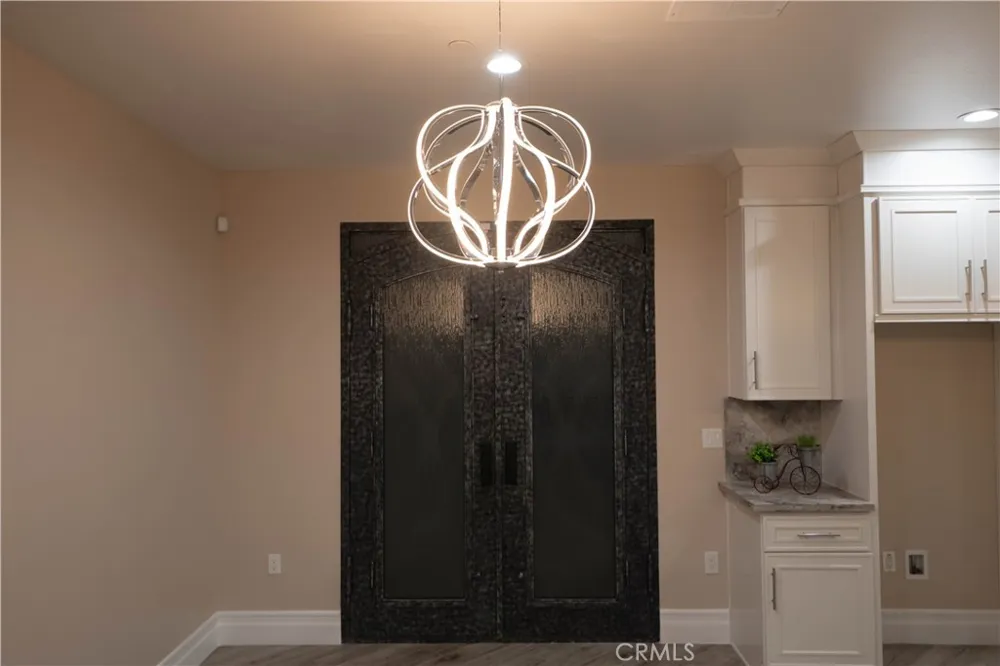 5954 Clifton Riverside, CA 92504