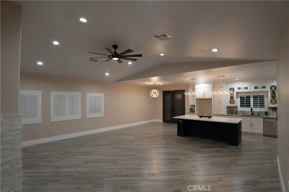 5954 Clifton Riverside, CA 92504