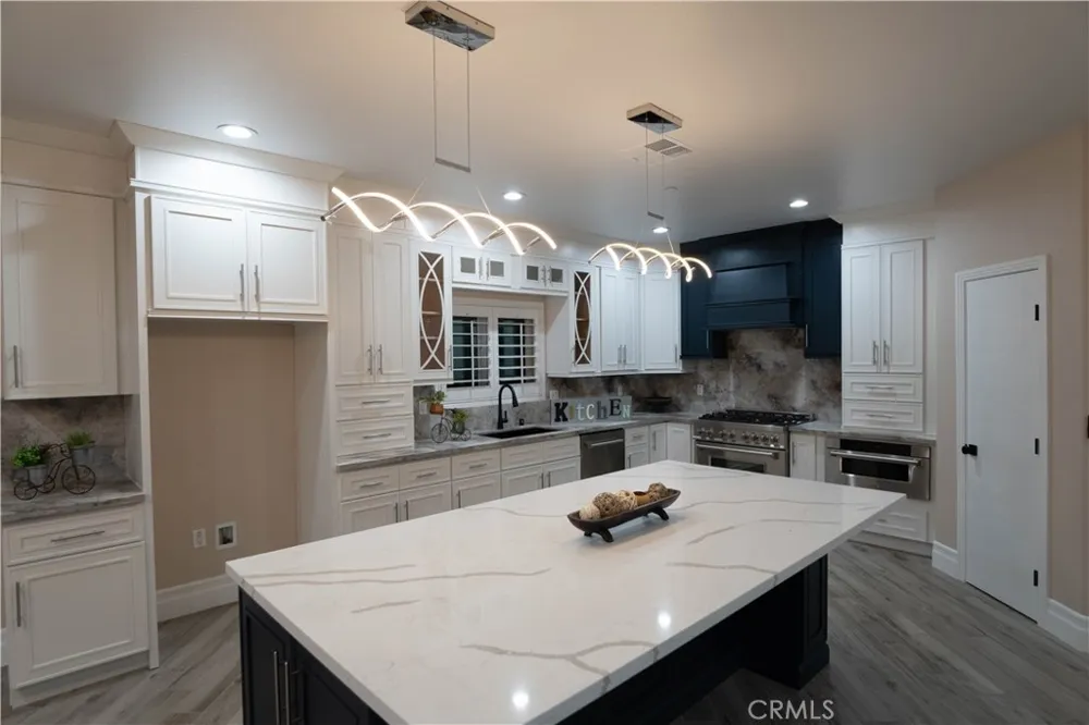 5954 Clifton Riverside, CA 92504