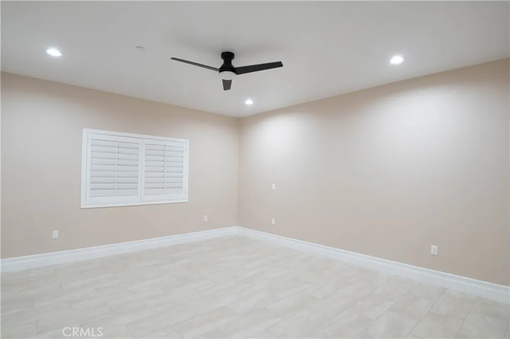 5954 Clifton Riverside, CA 92504